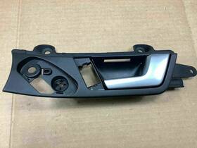 8h2837020 Audi A4 2005 Convertible Front Right Passenger Side Door Handle Silver Factory