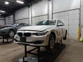 135-58770l Bmw Lh Driver Side Rear Door Window Regulator 2014 328i Sku#3644617