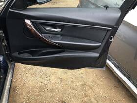 204.bm1f13 Bmw 2012-2016 320i Front Interior Door Trim Panel Right Passenger Black 822656