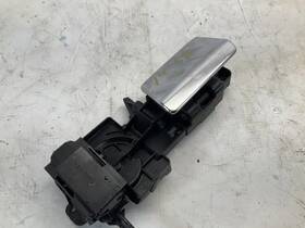 229.bm3a17 Bmw - Us Additional 14 15 16 17 18 19 I3 0.7 Interior Front Left Door Handle Oem B
