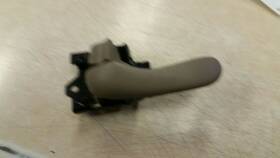 229.gm4k02 Buick Regal 2002 Door Handle Inner 91059