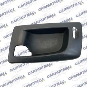 25752963 Cadillac 15824444 04-06 Srx Front Left Driver Side Door Inner Handle Bezel Trim