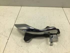 229.gm6v02 Cadillac Deville 2002 Front Right Passenger Side Interior Door Handle Chrome