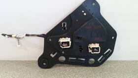 25788327 Cadillac 07-09 Srx Front Left Door Power Lock Module Bracket Assembly