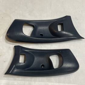 21995755 Chevrolet 2000-2005 Impala Set Of Interior Door Handle Bezel Oem