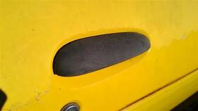 22620526 Chevrolet Passenger Right Door Handle Exterior Front Fits 95-05 Chevy Cavalier Oem