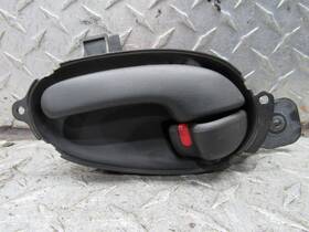 229.gm8g03 Chevrolet 2003 Trailblazer Left Driver Rear Door Handle Interior 229.gm8g03 Chevrolet 2003 Trailblazer Left Driver Rear Door Handle Interior
