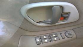 229.gm8797 Chevrolet Truck Tchev3500 1997 Door Handle Interior 26494211
