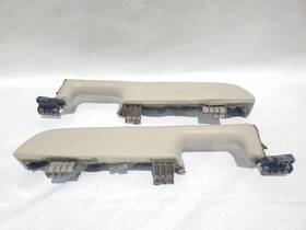 299.gm8k02 Chevrolet Truck 2002 Suburban 2500 Oem Front Pair Armrests On Door Panels