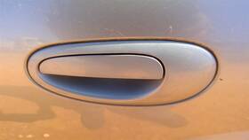 129-00118l Dodge Driver Door Handle Exterior Paint To Match Sedan Fits 01-06 Sebring 227688