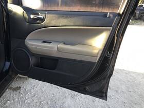 204.ch2j12 Dodge Caliber 2012 Front Door Trim Panel 892731