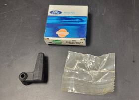 1522916 Ford Nos Passenger Side Vent Window Handle Bronco F150 F250 F350 E150 E250 E350