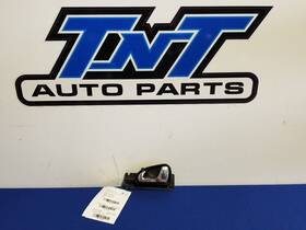 229.fd1r02 Ford 2002-2005 Thunderbird Driver Left Inside Door Chrome Handle