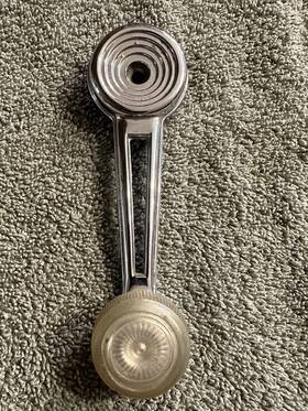 6253342 Ford Vintage 1973-1989 F Series Truck Bronco Mustang Window Crank Old Auto Part