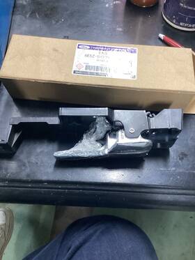 6e5z-5422600 Ford 6e5z5422600 Interior Door Handle Passenger Side Front Right