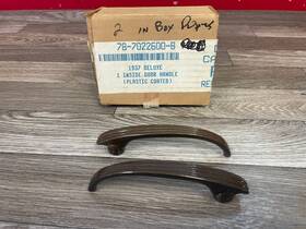 78-7022600-b Ford 1937 Deluxe Interior Door Handles 825