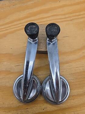 C0ab-643348-a Ford Pair Of 1960 Black Knob Round Shank Window Cranks