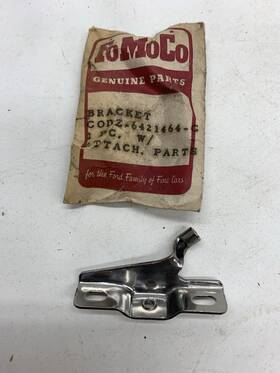 C0dz-6421464-c Ford Nos 1960 Falcon Vent Window Pivot Bracket