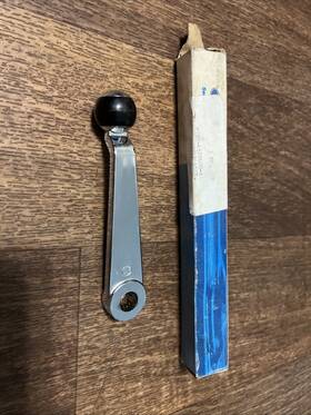C7sz-6522600-a Ford Nos 67-71 Thunderbird Window Handle