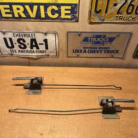 15597658 General Motors 81-87 Chevy Gmc Pickup Truck Inside Door Handles And Rods Pair Rh Lh Set Oem