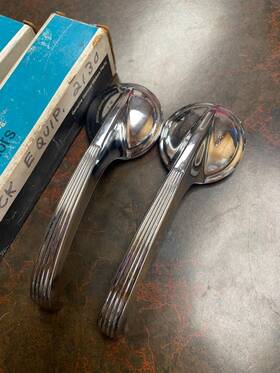 3764017 General Motors Nos 1949-1963 Chevrolet Inside Door Handle Gm Pair