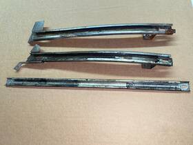 3915868 General Motors Corvette C3 Door Glass Window Guide Tracks Right Rh Gm Oem Late 69-82