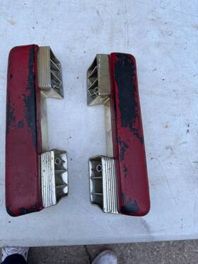 4782299 General Motors Oem Gm 1964-1967 Chevelle 1962-64 Corvette And Nova Red Front Armrests