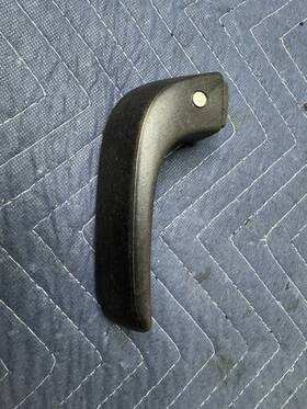 15936893 Gm Passenger Side Interior Door Handle
