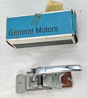 20347098 Gm Nos Genuine 1975-1982 Corvette Camaro Right Inside Door Handle