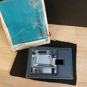 20347818 Gm 1985 - 1990 Buck Electra Door Handle Escutcheon Esc # Nos Oem Blue