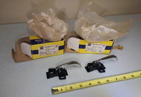94022486 Gm Isuzu Nos Chevy Luv Pickup Truck Inside Door Handle Lock Lever Pair Series 1 Thru 10