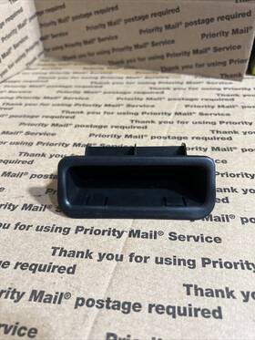 84441-s2k-0000 Honda 2016-2020 Hr-v Touring Rear Tailgate Liftgate Pull Handle Cup Pocket Oem