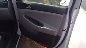 204.hy1317 Hyundai Tucson 2017 Driver Front Door Interior Trim Panel 2512302