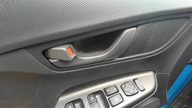 229.hy1523 Hyundai Kona 2023 Door Handle Interior 30039175