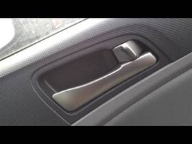 229.hy1n16 Hyundai Accent 2016 Door Handle Interior 26295629