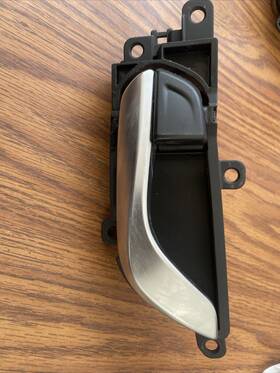 82610s8010 Hyundai Palisade Front Left Driver Side Door Interior Handle Oem 2020 - 2023