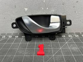 1ma1a Infiniti 80670 15-19 Q70l Front Or Rear Right Passenger Side Interior Door Handle Oem