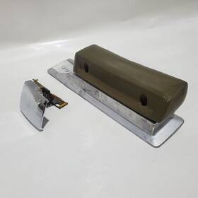 229.ih1572 International Harvester 1972 1110 Oem Front Right Door Handle With Armrest