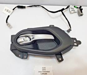 68347506aa Jeep 17-23 Oem Cherokee Latitude Front Right Passenger Interior Door Handle