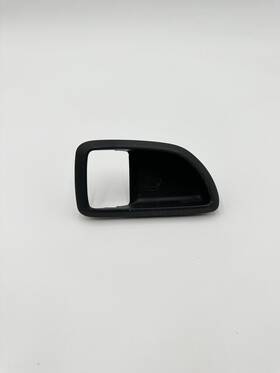 82611-2k100 Kia 10-13 Soul Front Right Side Inner Door Handle Cover Bezel Trim