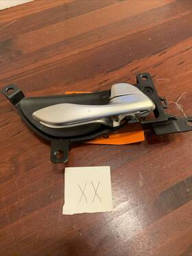 82620-j5000sa1 Kia 2018-2023 Stinger Rear Right Side Interior Door Pull Handle 82620-j5000 Oem