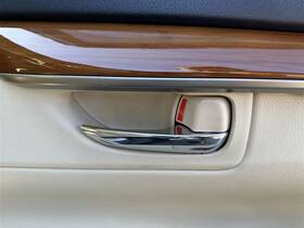 229.le1g13 Lexus Interior Inner Door Handle Passenger Rear 2013 14 15 16 17 18 Es300h
