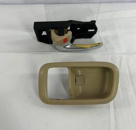 6920647010b1 Lexus 1998-2002 Lx470 Left Front Interior Door Handle Beige Oem