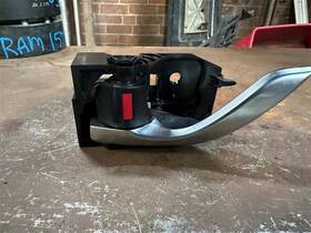 229.mz1216 Mazda 2016 Cx-5 Driver Left Front Interior Door Handle 612928