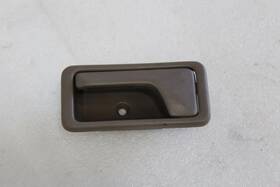 229.mz1492 Mazda 1989 1990 1991 1992 1993 1994 Mpv Van Left Interior Door Handle Beige
