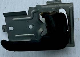 Gg2a-50-330b Mazda 1999-2000 Miata Mx5 Oem Passenger Right Interior Door Handle Cup 99-00