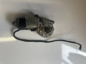 0018205042 Mercedes-benz Window Motor Left W123 300cd 280ce W126 380sec 500sec 420sec 560sec