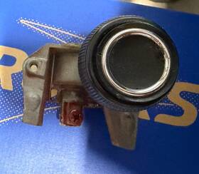 1107600066 Mercedes-benz Window Crank Knob Door Vent Glass W110 W111 W112 W114 W115 Oem