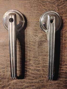 Idh12 Mustang Door Handles For 1965-67 Screw Type Bot New Unused In Condition