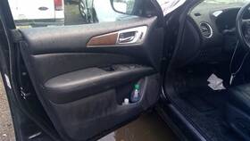204.da1217 Nissan Pathfindr 2017 Driver Front Door Interior Trim Panel 2492026
